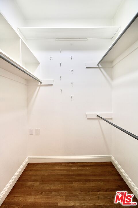1825 Thayer Avenue Los Angeles, CA 90025 - Photo 28 of 38 a view of an empty walk in closet