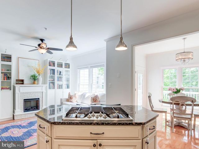 $829,000 | 480 Winding Rose Drive, Rockville, MD 20850