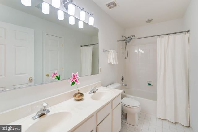 $829,000 | 480 Winding Rose Drive, Rockville, MD 20850