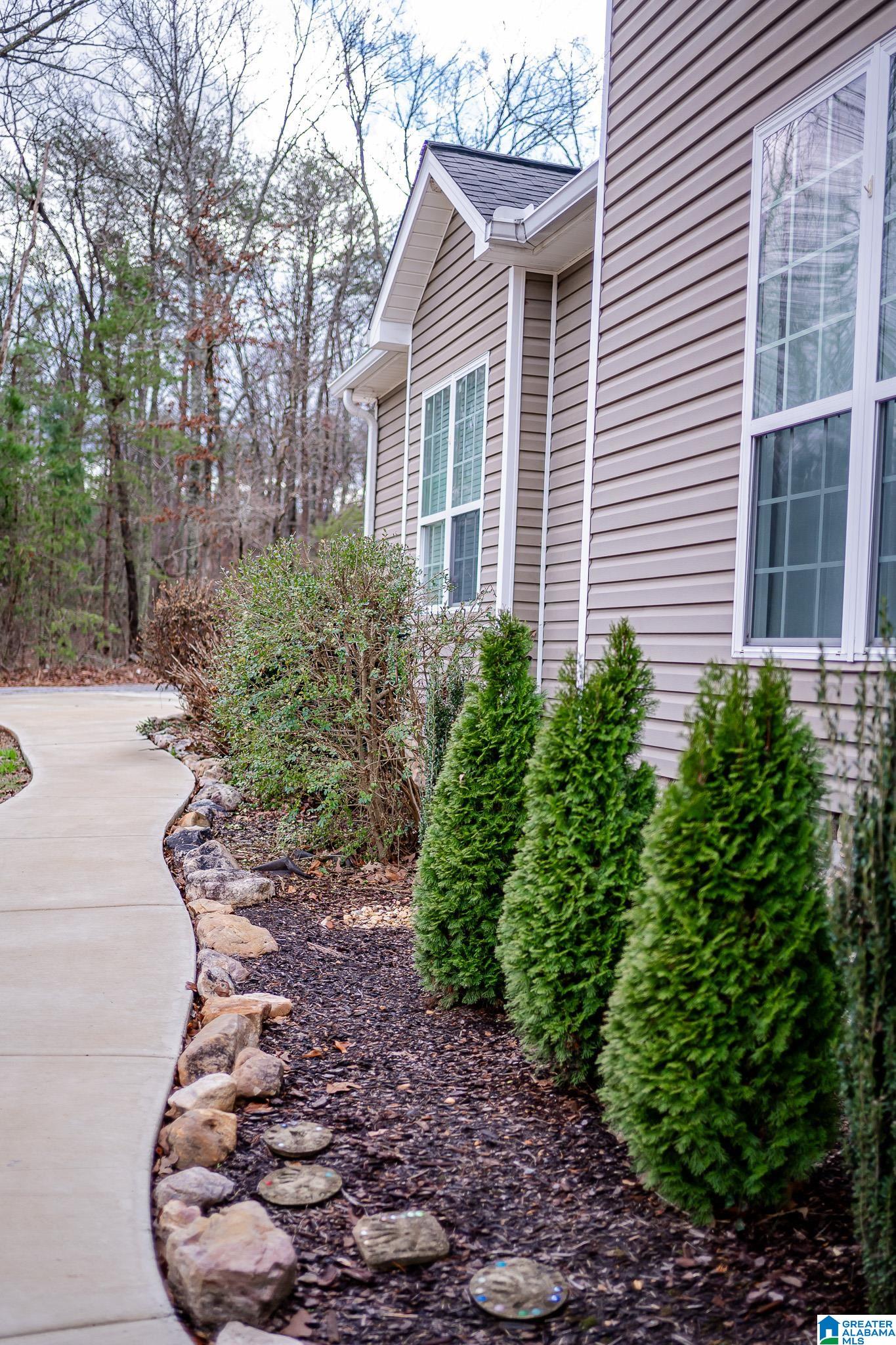 766 Antioch Road Anniston, AL 36207 - Photo 3 of 47
