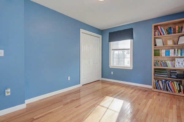 124 Benjamin Road Shirley, MA 01464 - Photo 25 of 30
