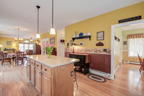 124 Benjamin Road Shirley, MA 01464 - Photo 8 of 30