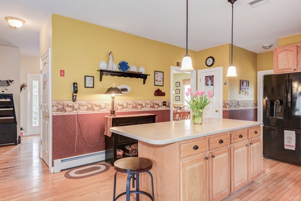 124 Benjamin Road Shirley, MA 01464 - Photo 9 of 30