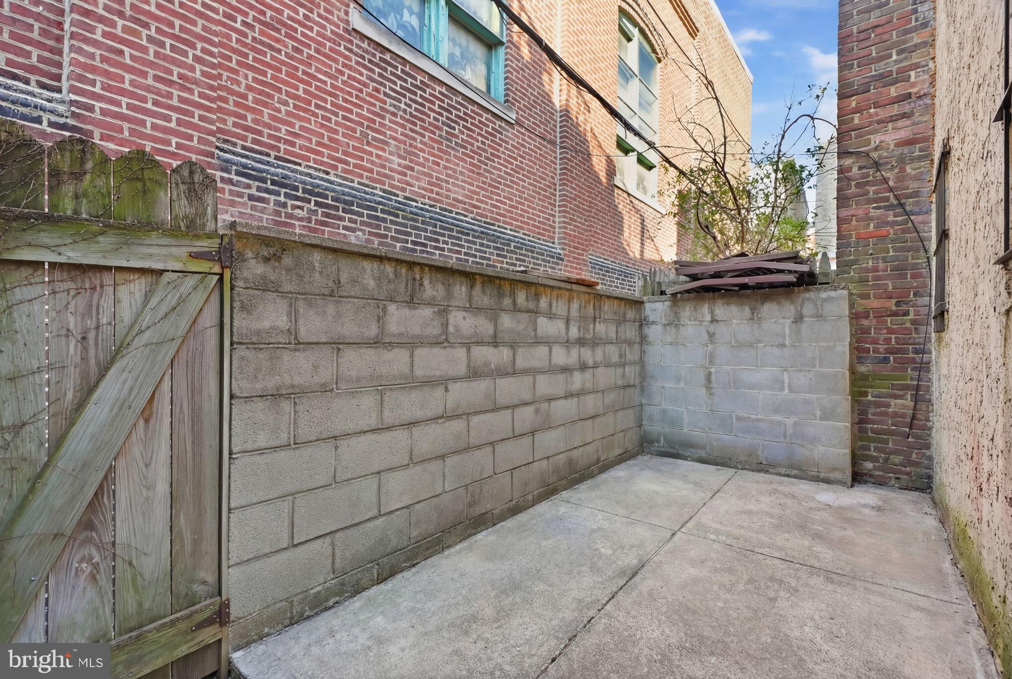 455 Fairmount Avenue Philadelphia, PA 19123 - Photo 11 of 67