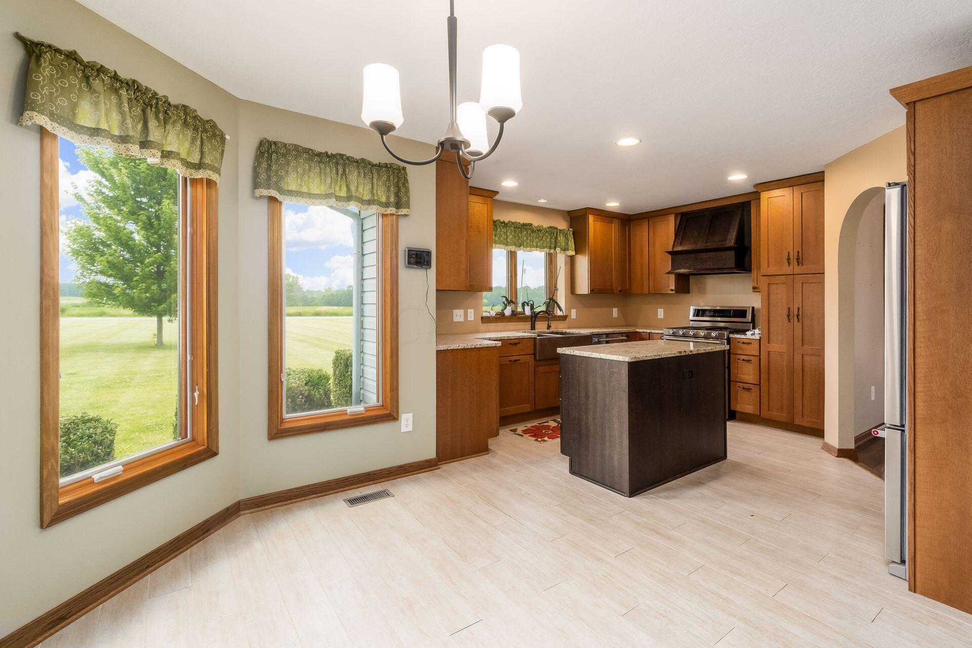 4465 Deeds Road Southwest Pataskala, OH 43062 - Photo 12 of 69 Kitchen