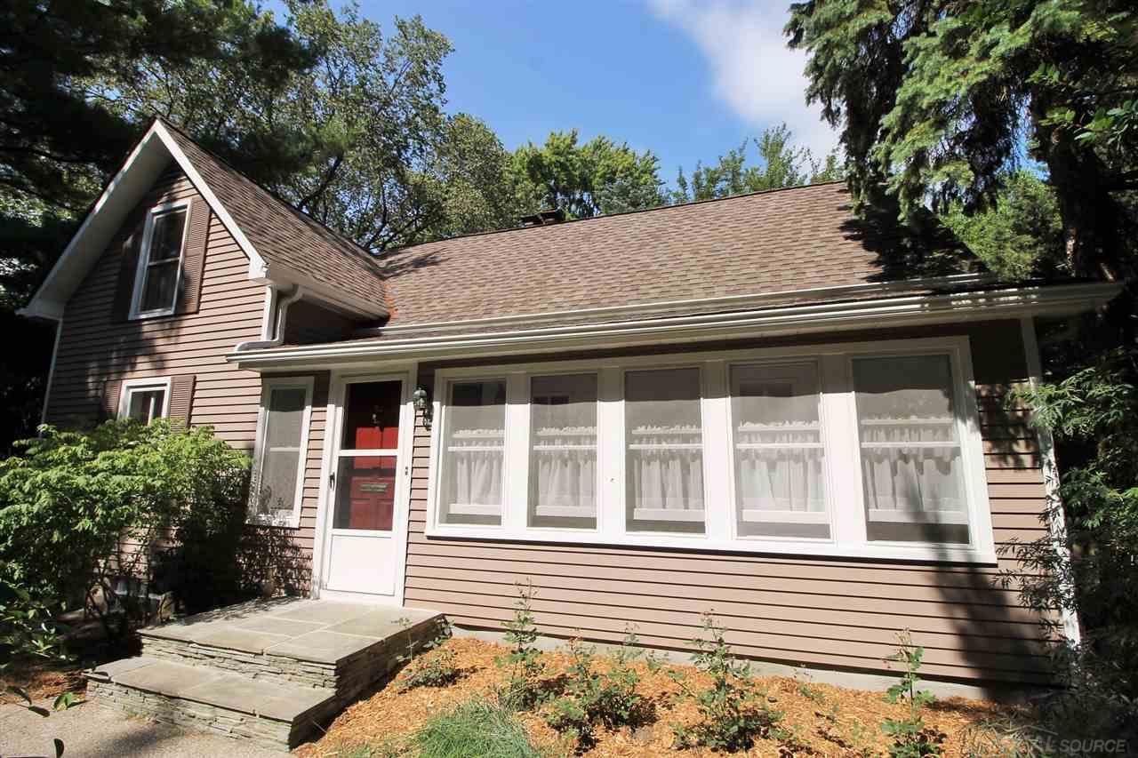 314 Reno Lane Grosse Pointe Farms, MI 48236 - Photo 2 of 29