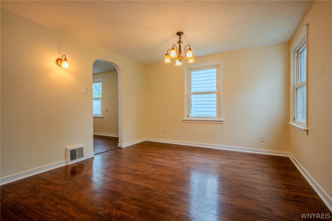 229 Carmel Road Buffalo, NY 14214 - Photo 5 of 47 Gallery Image 5