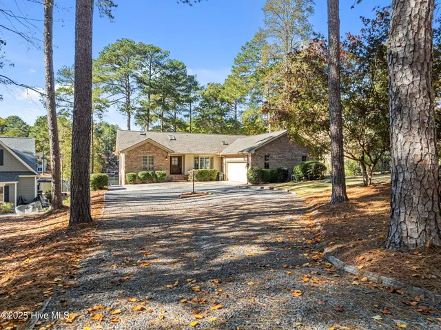 $1,550,000 | 149 Owens Circle, West End, NC 27376