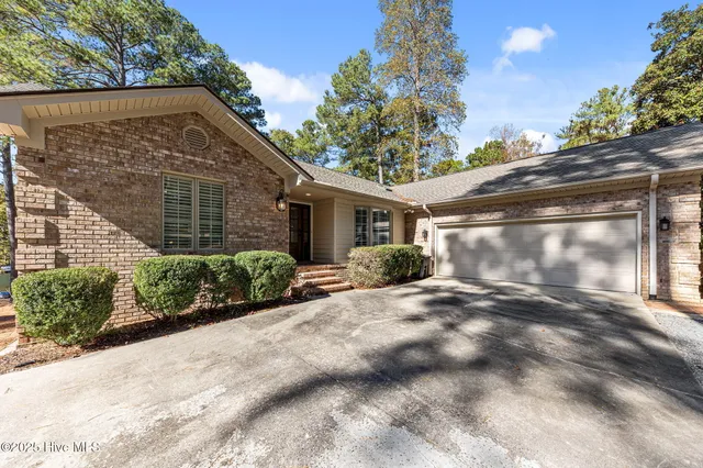 $1,550,000 | 149 Owens Circle, West End, NC 27376