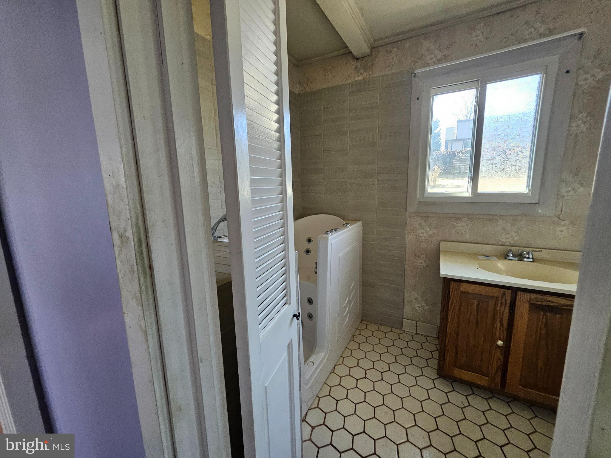 110 Woodside Road Riva, MD 21140 - Photo 11 of 35 Primary Bath