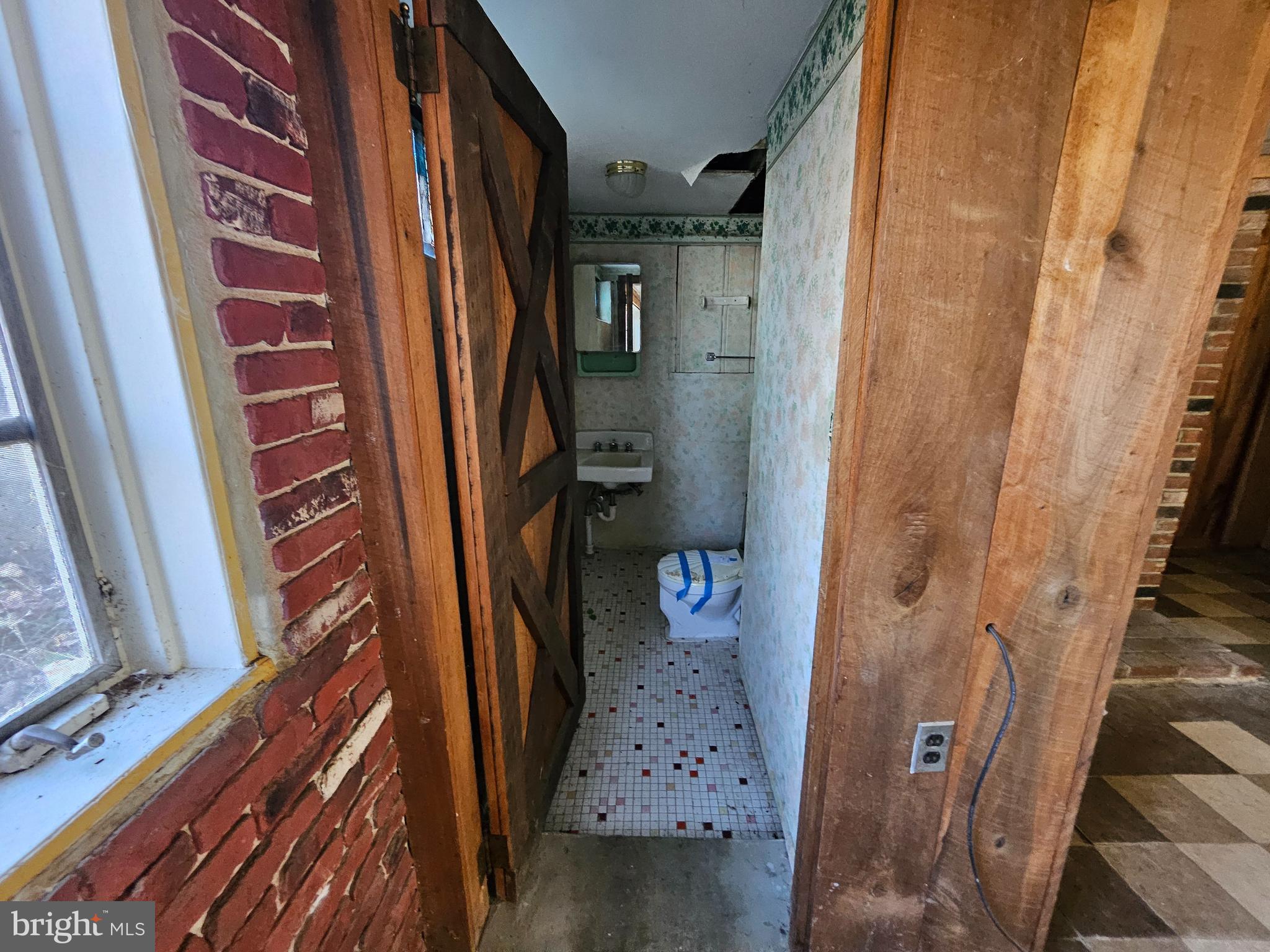 110 Woodside Road Riva, MD 21140 - Photo 25 of 35 Lower Level half bath