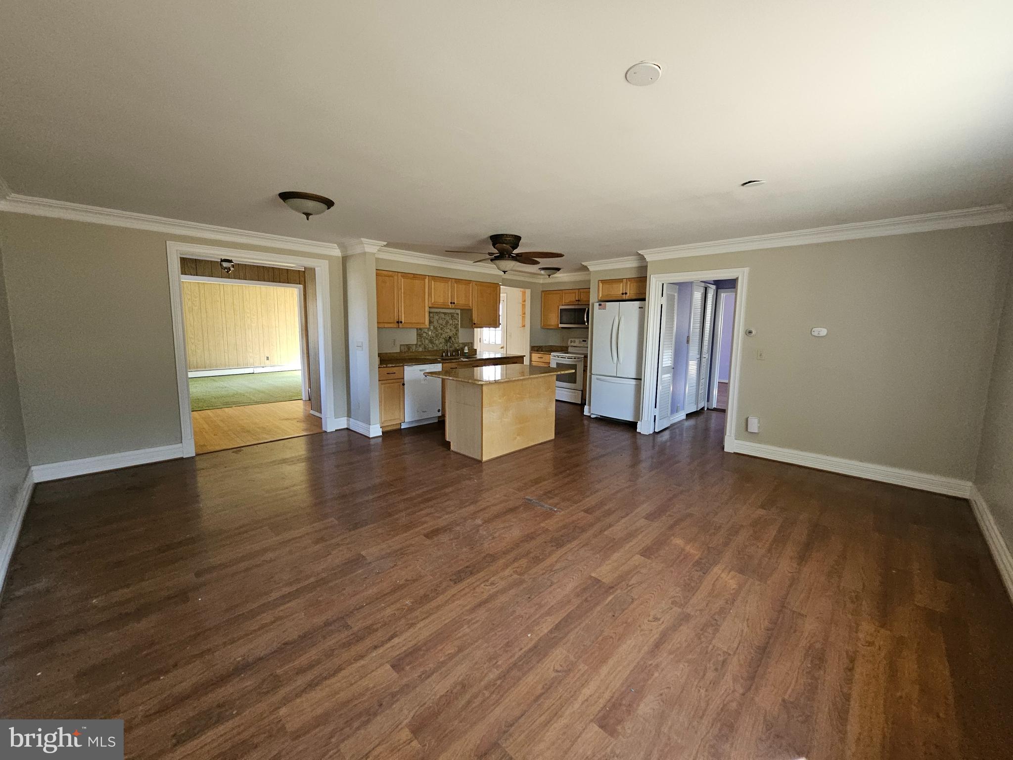 110 Woodside Road Riva, MD 21140 - Photo 5 of 35 Living Dining & Kitchen