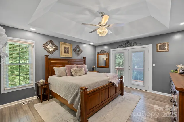 $669,900 | 741 Zelda Court, Hendersonville, NC 28792