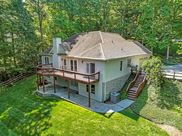 $669,900 | 741 Zelda Court, Hendersonville, NC 28792