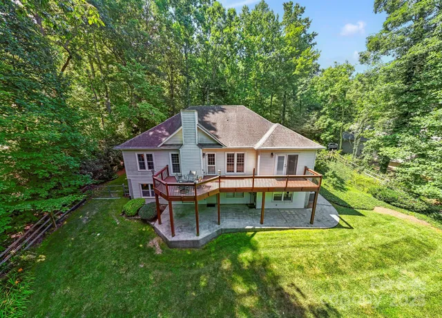 $669,900 | 741 Zelda Court, Hendersonville, NC 28792