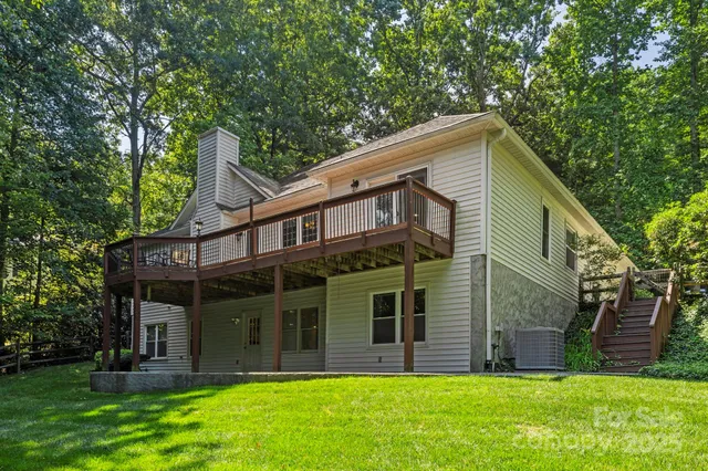 $669,900 | 741 Zelda Court, Hendersonville, NC 28792