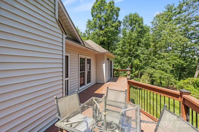 $669,900 | 741 Zelda Court, Hendersonville, NC 28792