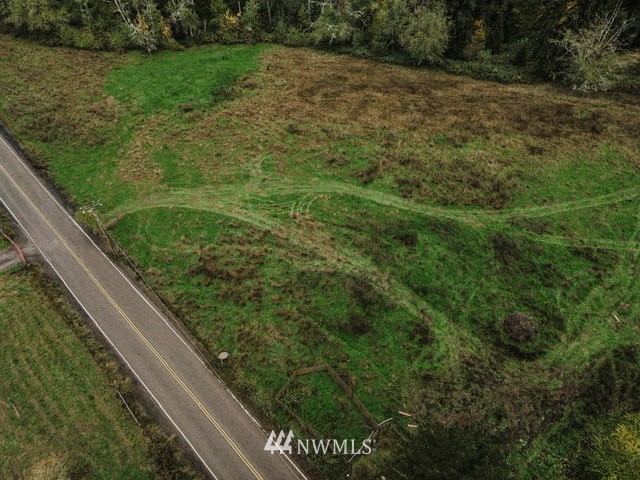 4 Oppelt Road Chehalis, WA 98532 - Photo 3 of 9 a view of a yard with plants