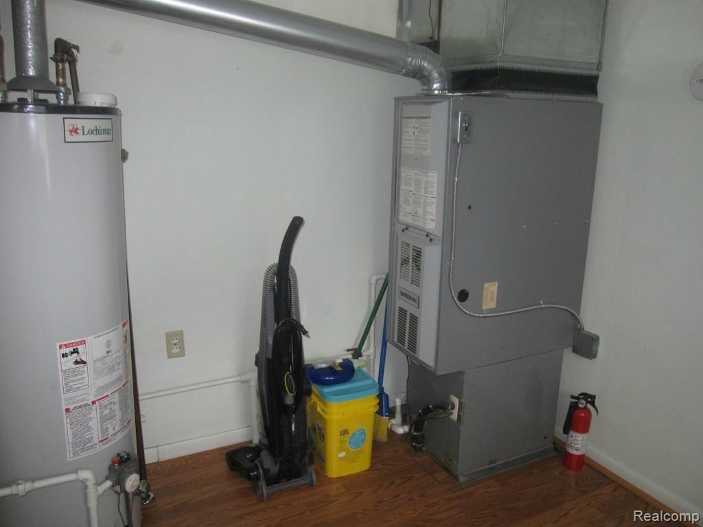 1156 Michelson Road Rochester, MI 48307 - Photo 15 of 15 IMG_0754.jpg