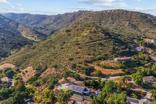 $975,000 | 1107 St George Drive, El Cajon, CA 92019