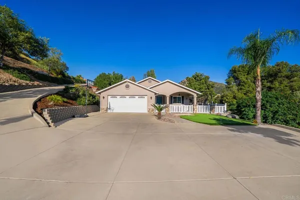 $975,000 | 1107 St George Drive, El Cajon, CA 92019