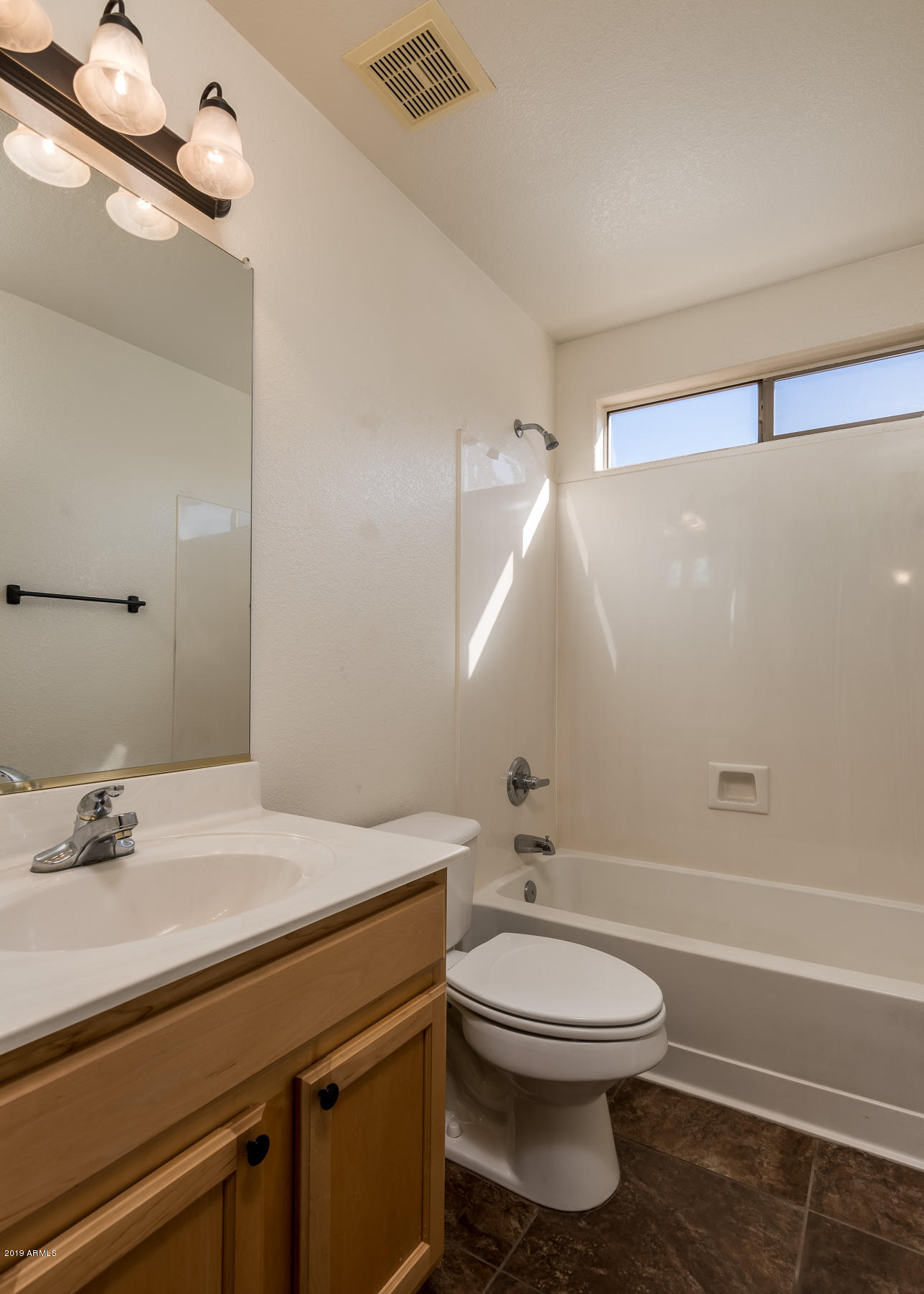 1790 East Del Rio Street Gilbert, AZ 85295 - Photo 18 of 20 Second Bathroom