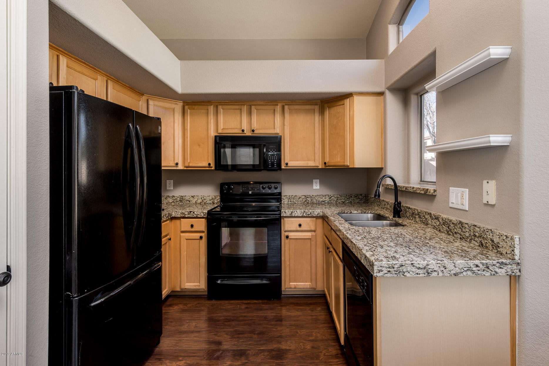 1790 East Del Rio Street Gilbert, AZ 85295 - Photo 10 of 20 Kitchen - 1