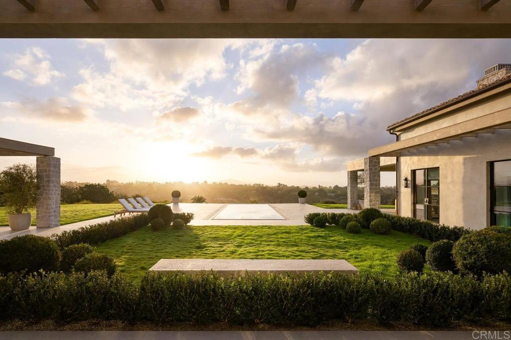 17845 Via De Fortuna Rancho Santa Fe, CA 92067 - Photo 4 of 20 a view of an ocean