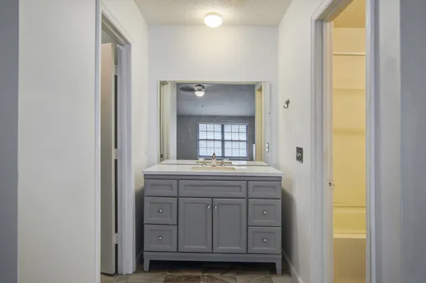 $1,295 | 2494 Etiwan Avenue, Unit J7, Charleston, SC 29414