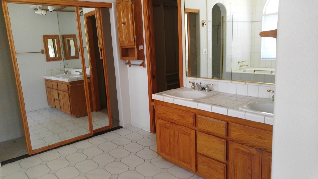 449 Futurity Lane Fallbrook, CA 92028 - Photo 15 of 24 Gallery Image 15