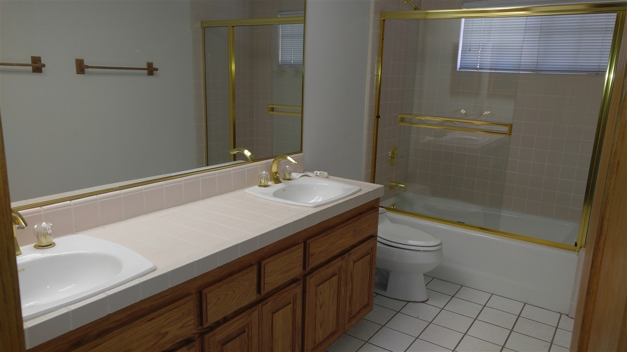 449 Futurity Lane Fallbrook, CA 92028 - Photo 20 of 24 Gallery Image 20
