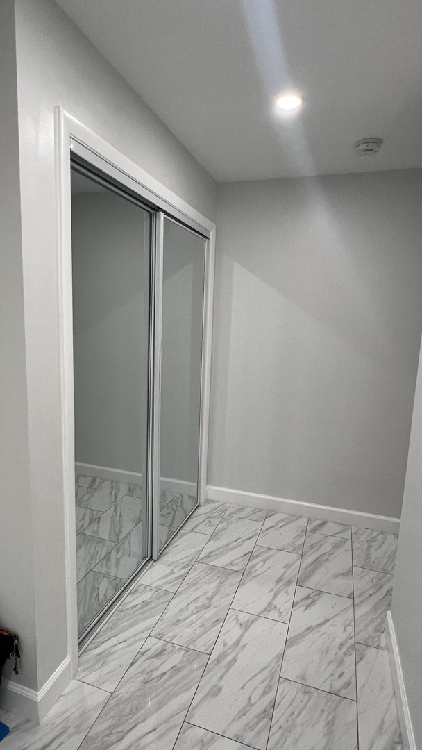 121 Windsor Lane, Unit D Willowbrook, IL 60527 - Photo 9 of 23