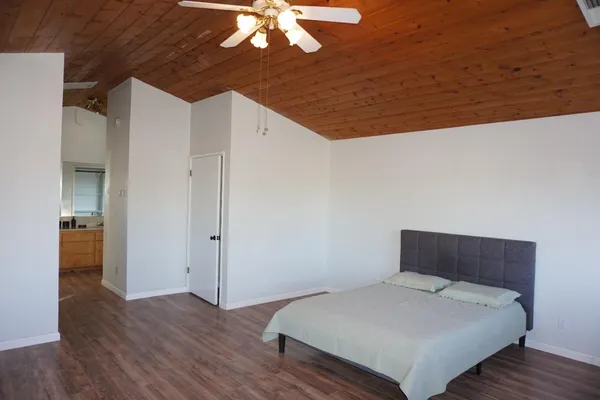 $429,900 | 1016 Lombardy Drive, Modesto, CA 95351