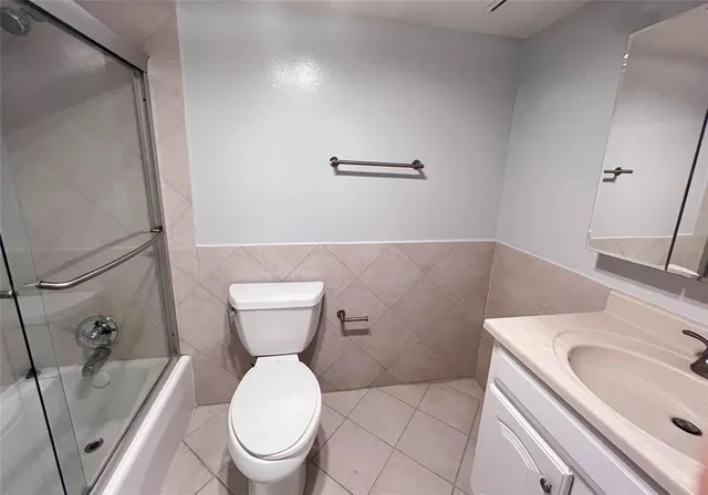 $1,975 | 3050 North Palm Aire Drive, Unit 602, Pompano Beach, FL 33069