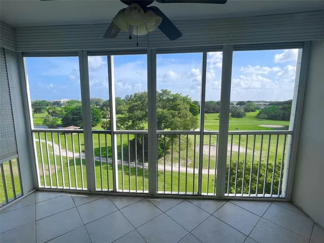 $1,975 | 3050 North Palm Aire Drive, Unit 602, Pompano Beach, FL 33069