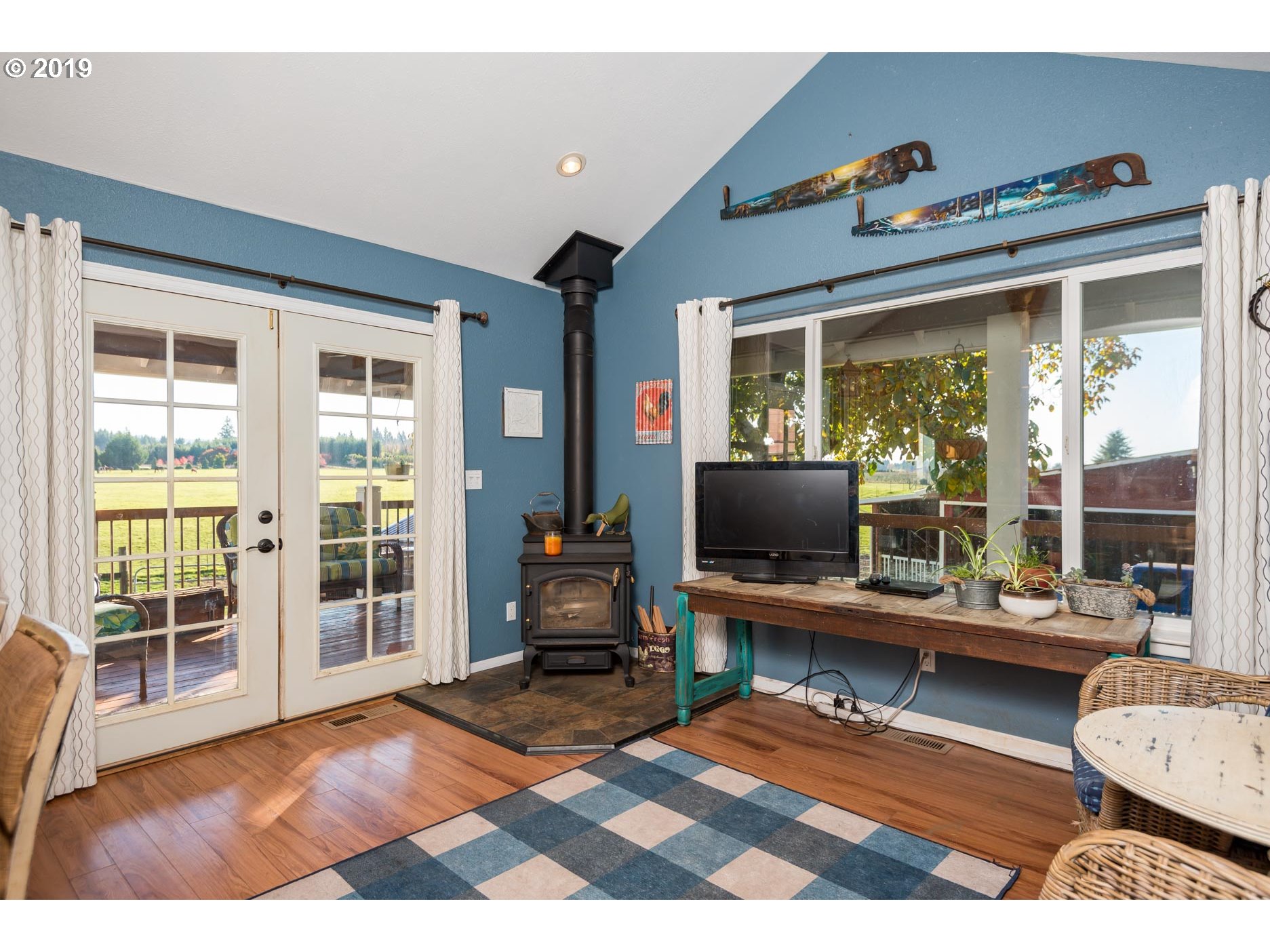 34499 Southeast Divers Road Estacada, OR 97023 - Photo 11 of 32 Family Room