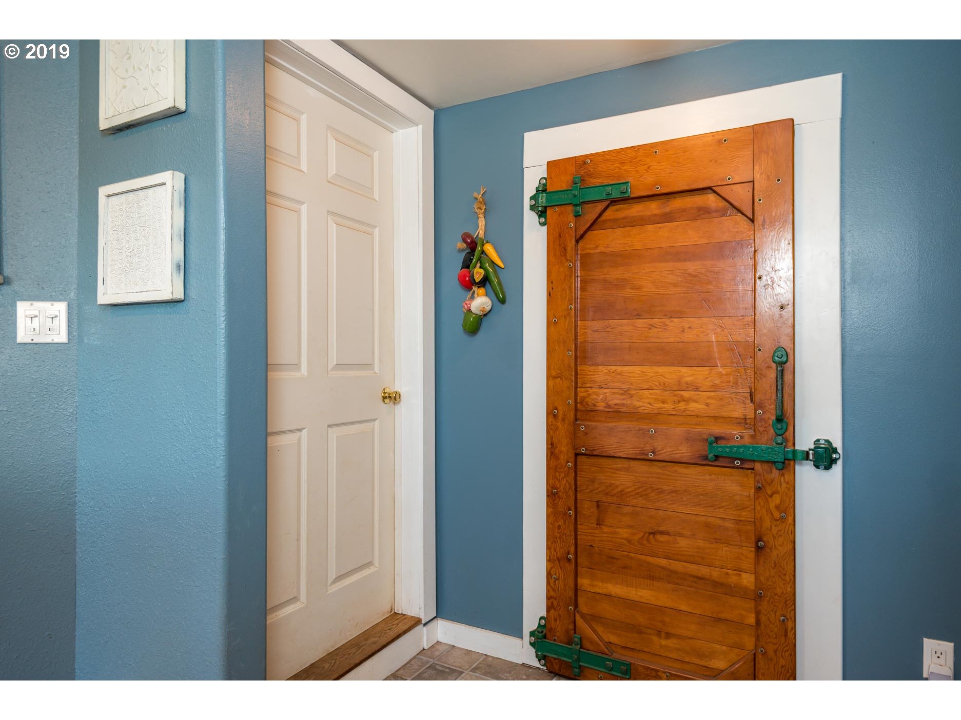 34499 Southeast Divers Road Estacada, OR 97023 - Photo 13 of 32 Pantry