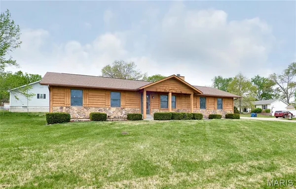 $249,999 | 1223 Cypress Court, Troy, MO 63379