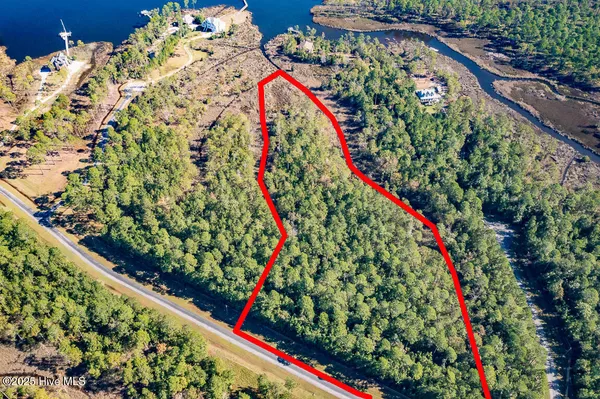 $470,000 | 30 Paradox Point Drive, Aurora, NC 27806
