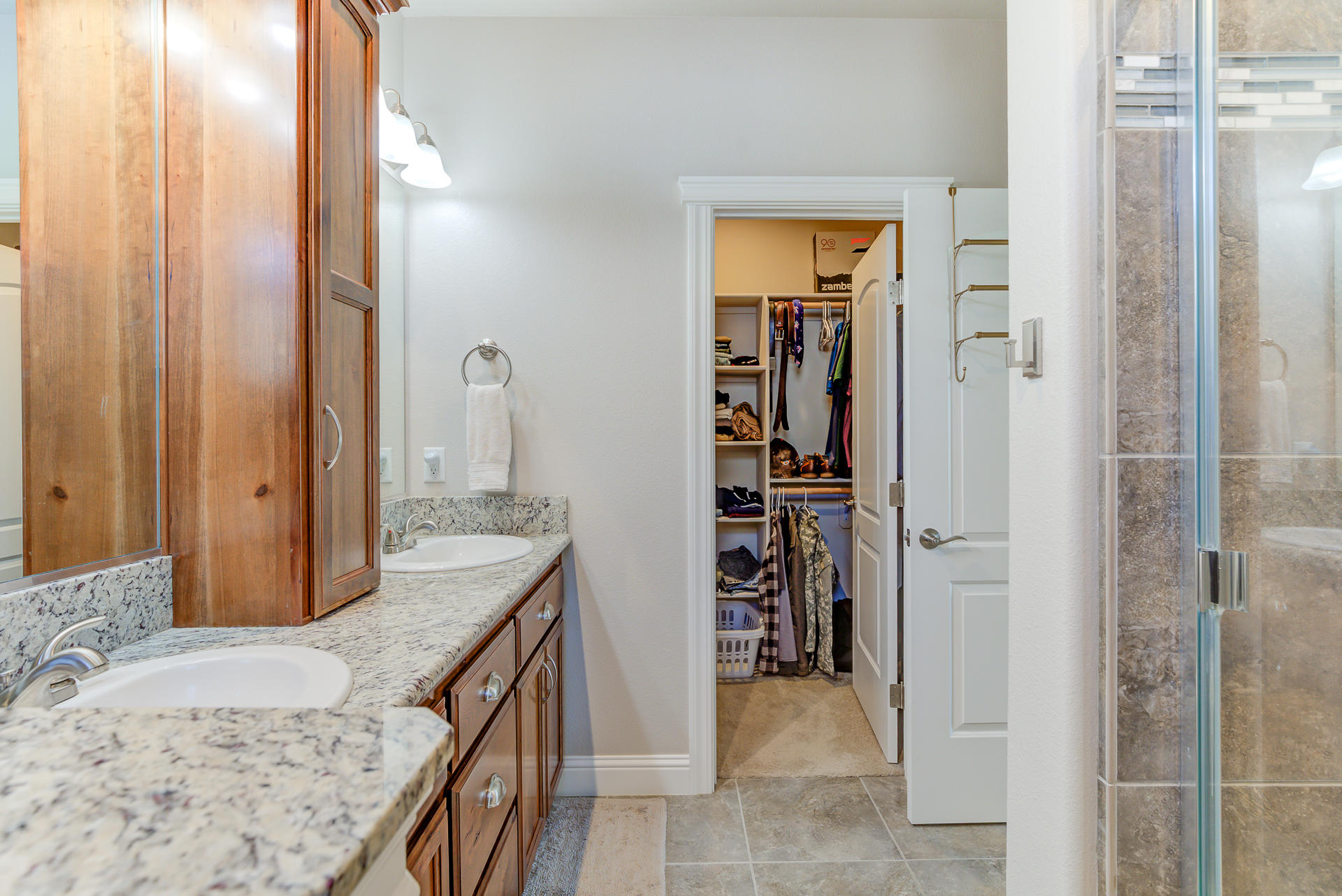 5566 Muir Peak Road Redding, CA 96002 - Photo 19 of 30 5566MuirPlace_006