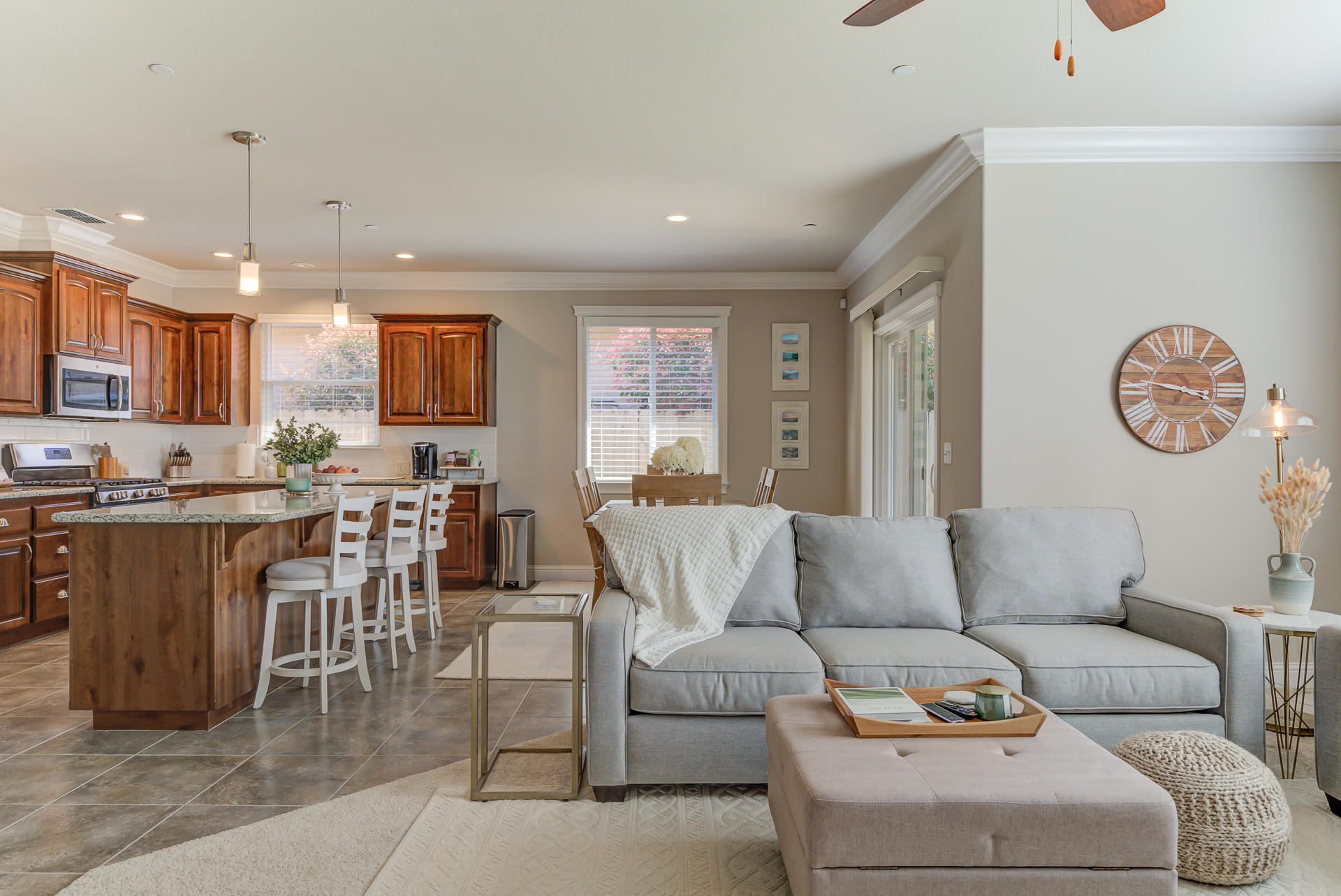 5566 Muir Peak Road Redding, CA 96002 - Photo 8 of 30 5566MuirPlace_024