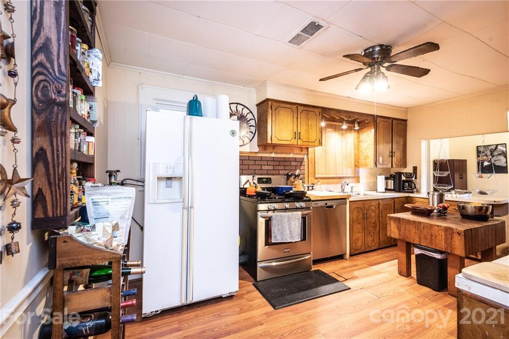 702 Robinson-Clemmer Road Dallas, NC 28034 - Photo 22 of 48 Gallery Image 22