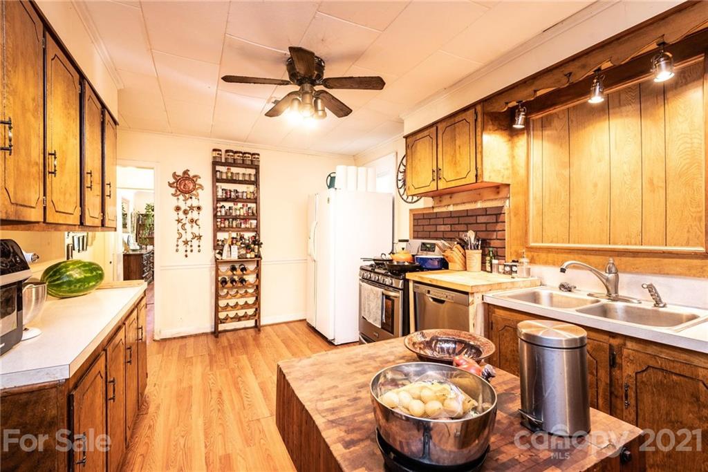 702 Robinson-Clemmer Road Dallas, NC 28034 - Photo 26 of 48 Gallery Image 26