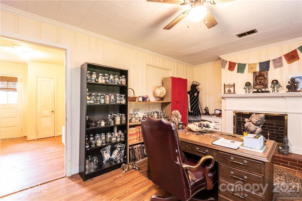 702 Robinson-Clemmer Road Dallas, NC 28034 - Photo 32 of 48 Gallery Image 32