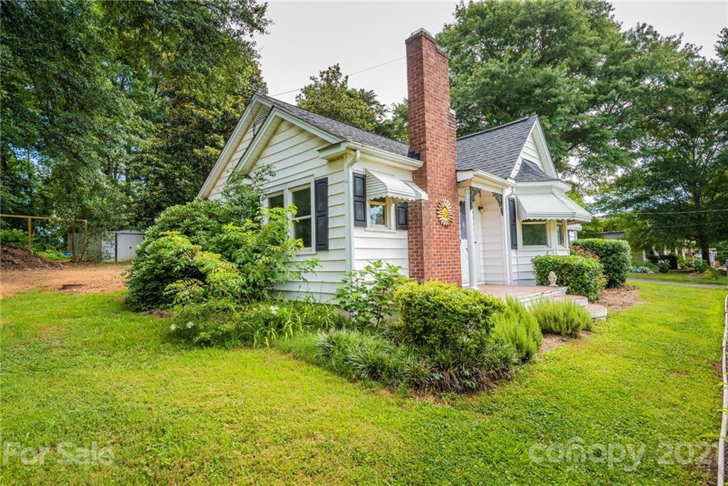702 Robinson-Clemmer Road Dallas, NC 28034 - Photo 5 of 48 Gallery Image 5