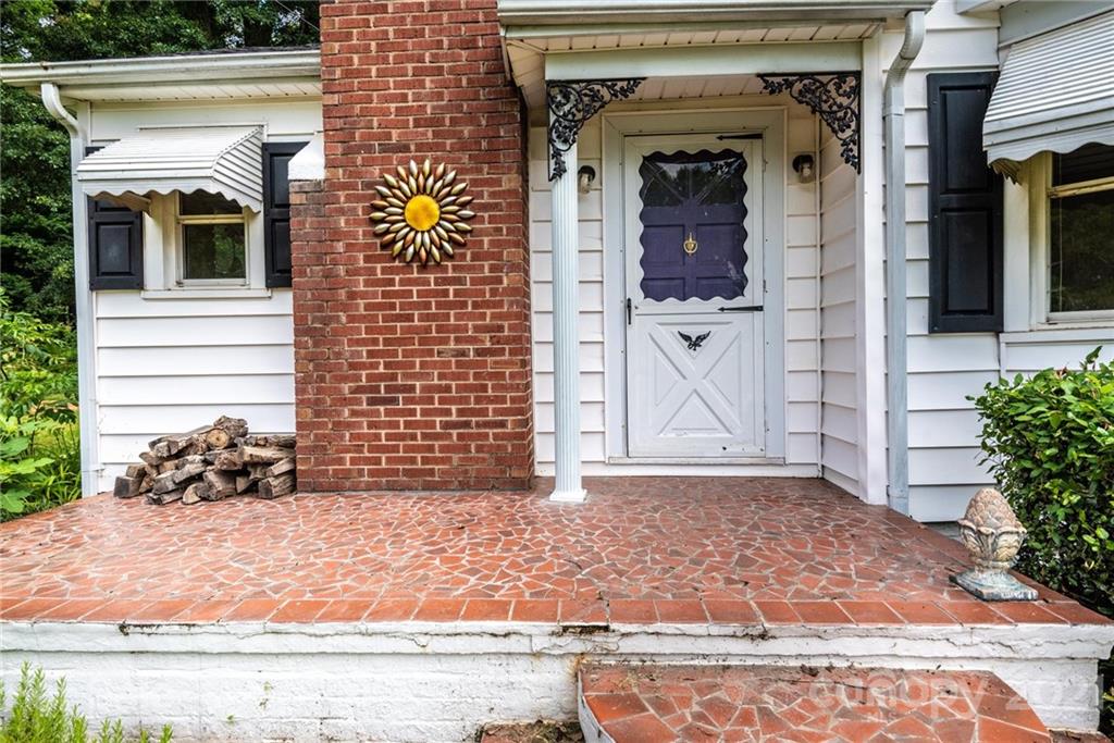 702 Robinson-Clemmer Road Dallas, NC 28034 - Photo 6 of 48 Gallery Image 6