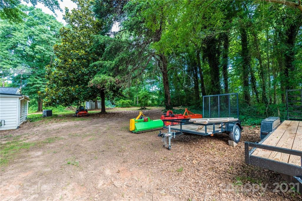 702 Robinson-Clemmer Road Dallas, NC 28034 - Photo 10 of 48 Gallery Image 10