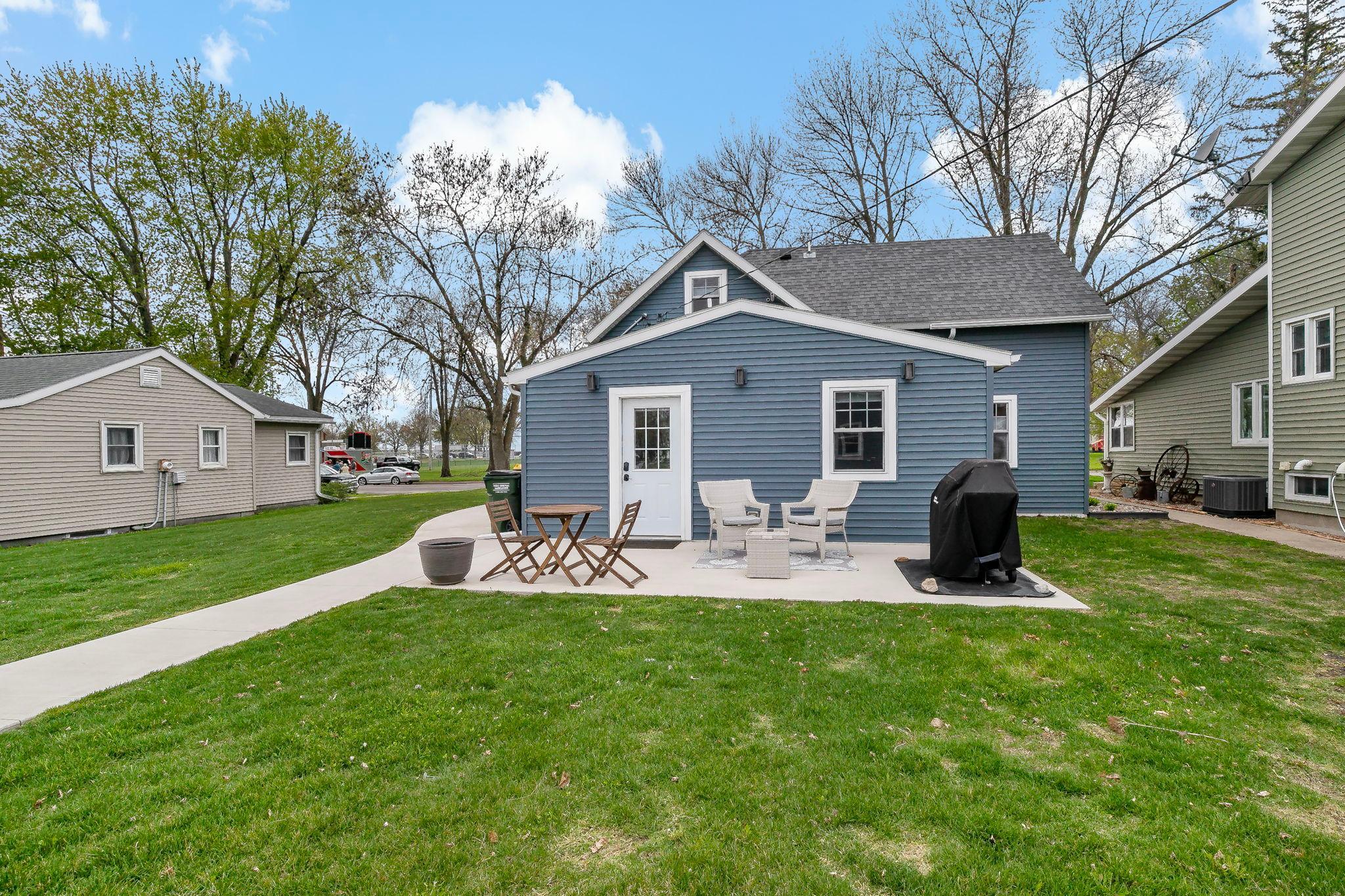 431 Main Street South Hector, MN 55342 - Photo 7 of 37