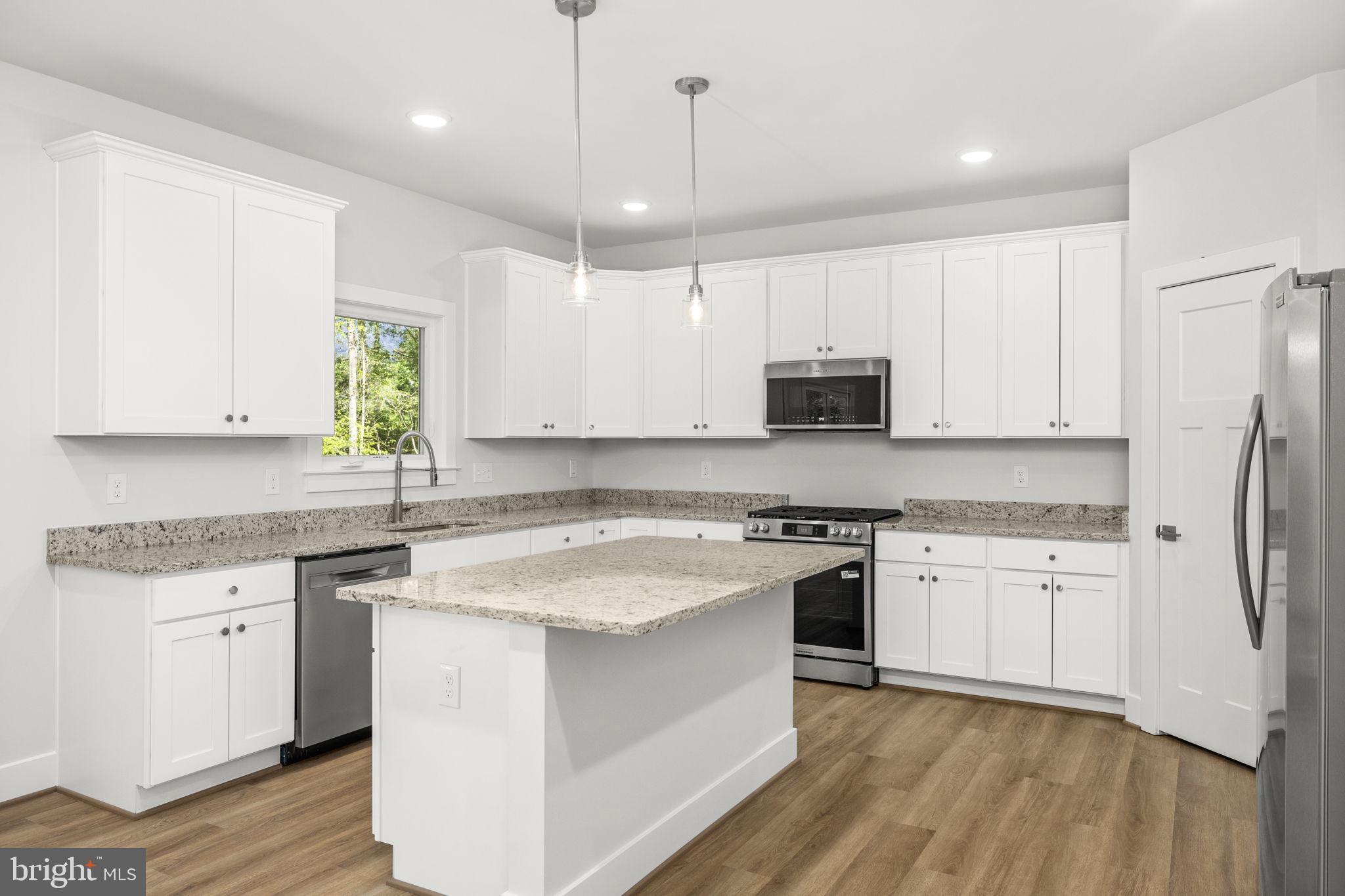 1 Indiantown Road King George, VA 22485 - Photo 3 of 42 Gourmet Kitchen with SS Appliances and LVP Floor
