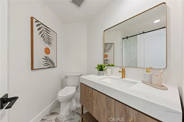 $1,899,000 | 910 South Barton Court, Anaheim, CA 92808